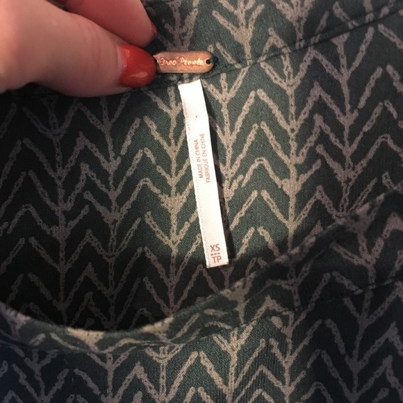 Free People cropped blouse bell sleeves xsmall - Picture 6 of 6